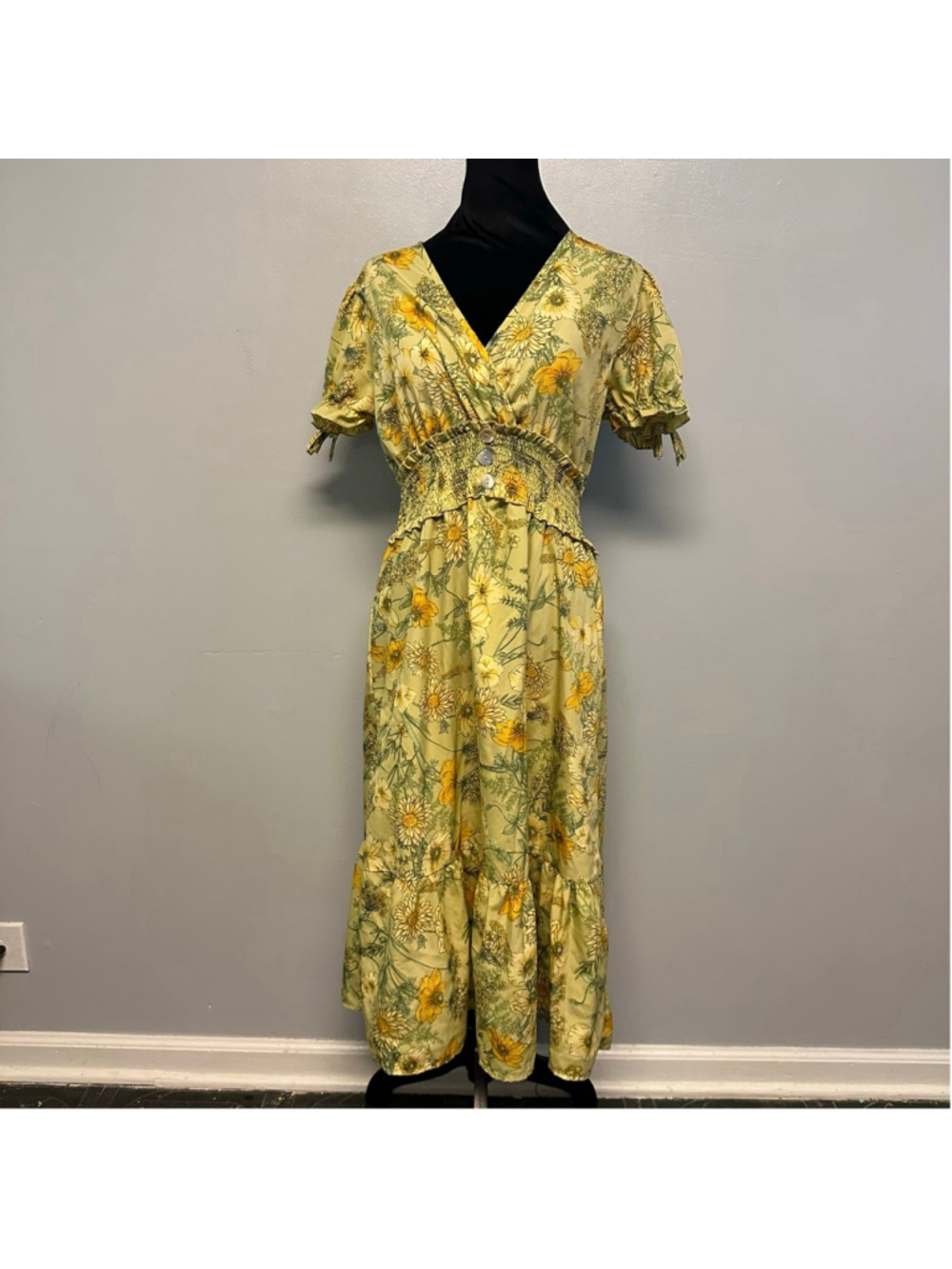 Indulge Green Yellow Floral Midaxi Dress women’s Size Large V-Neck Cinch waist